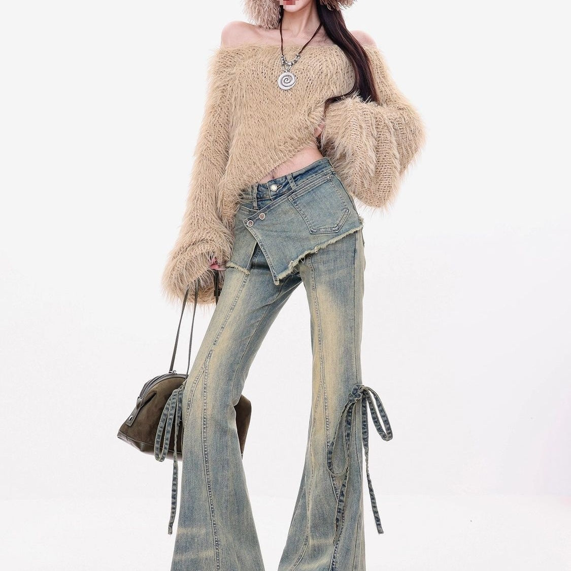 Pantaloni „Fata Care Întoarce Priviri”